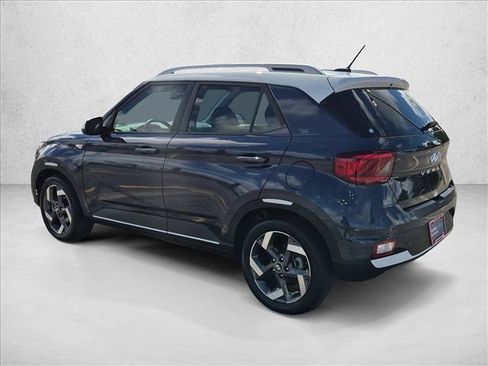 Certified 2026 Hyundai Venue SEL FWD image 8