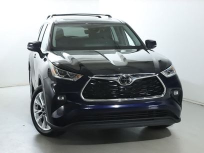 Used 2022 Toyota Highlander Limited