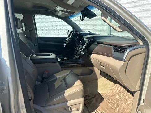 Used 2016 Chevrolet Suburban LT AWD/4WD image 5