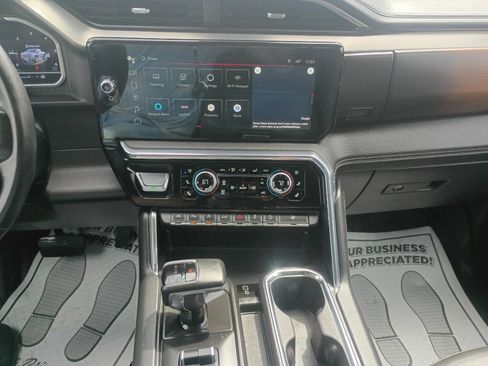 Used 2024 GMC Sierra 1500 Denali w/ Denali Reserve Package AWD/4WD image 16