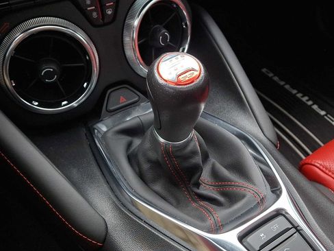 Used 2020 Chevrolet Camaro SS image 15