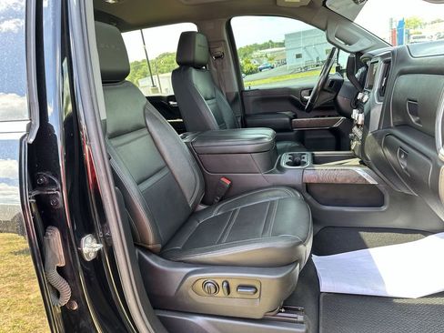 Used 2023 GMC Sierra 3500 Denali w/ Denali Ultimate Package AWD/4WD image 30