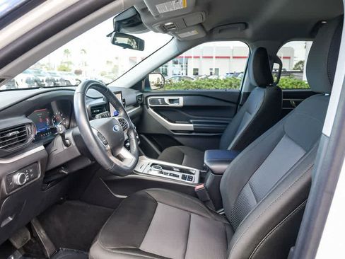 Used 2022 Ford Explorer XLT RWD image 16