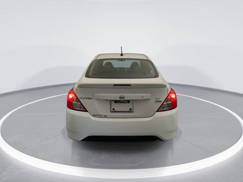 Used 2017 Nissan Versa SV w/ SV Special Edition Package FWD image 5