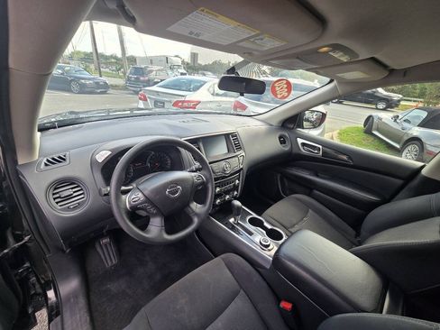 Used 2020 Nissan Pathfinder S AWD/4WD image 20