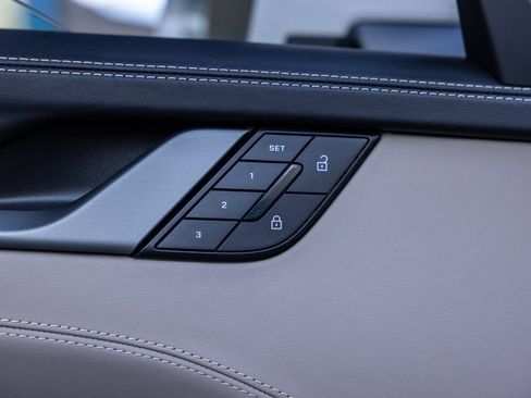 Used 2025 Porsche 911 Carrera image 34