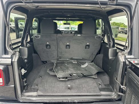 Used 2021 Jeep Wrangler Unlimited Sport AWD/4WD image 29