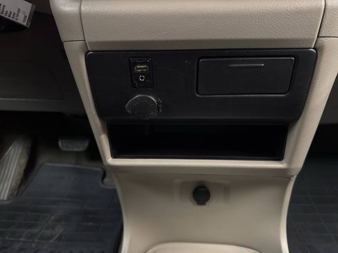 Used 2016 Toyota Sienna LE FWD image 15