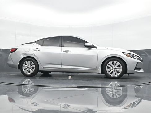 Used 2022 Nissan Sentra S image 22