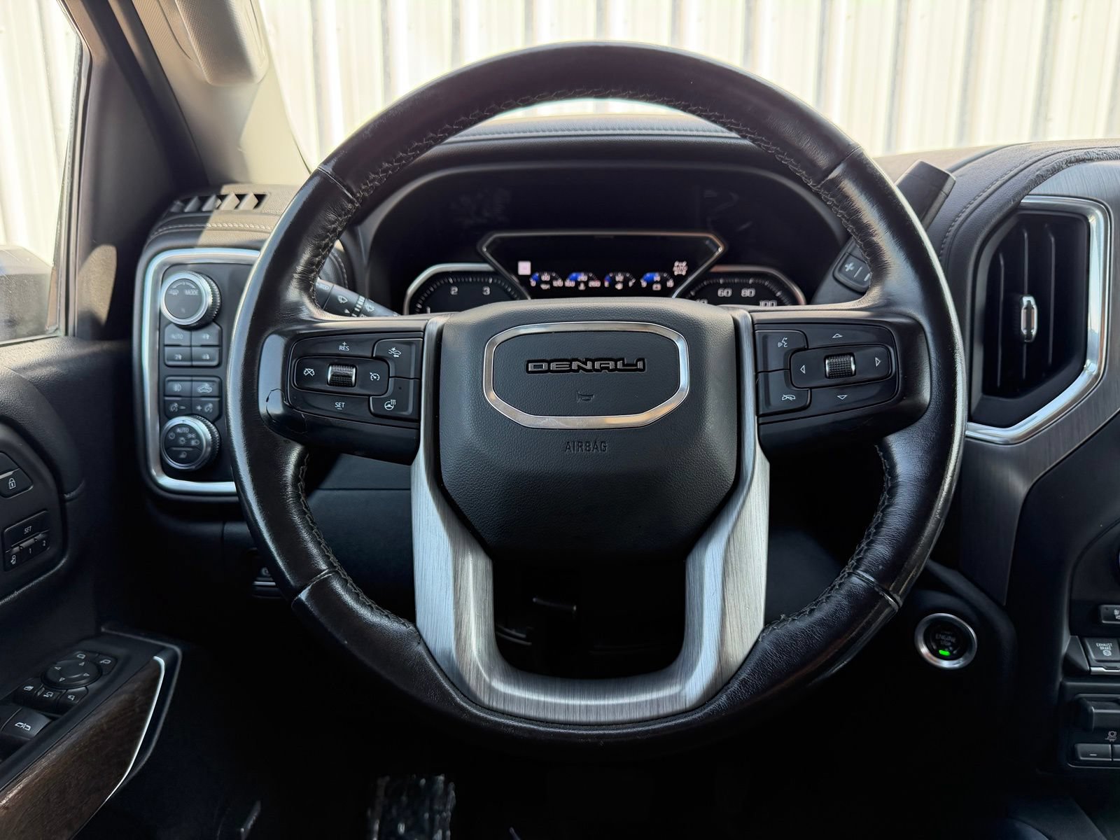 Used 2021 GMC Sierra 2500 Denali w/ Denali Ultimate Package AWD/4WD image 13