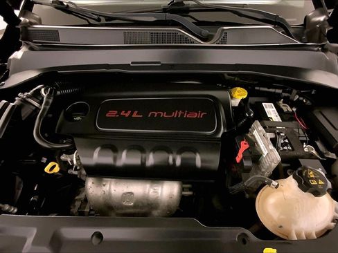 Used 2022 Jeep Compass Trailhawk AWD/4WD image 10