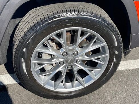 Used 2022 Jeep Grand Cherokee Summit w/ Luxury Tech Group V AWD/4WD image 31