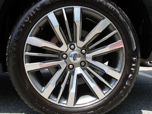 Used 2017 Ford Explorer Platinum AWD/4WD image 22