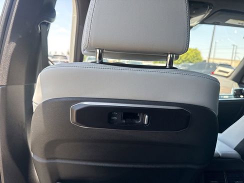 Used 2026 BMW X5 sDrive40i RWD image 19