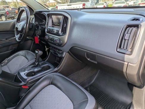 Used 2016 Chevrolet Colorado Z71 w/ LPO, Gearon Divider Package AWD/4WD image 15