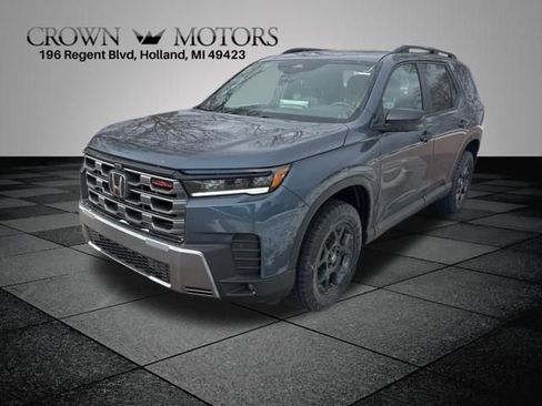New 2026 Honda Pilot TrailSport image 3