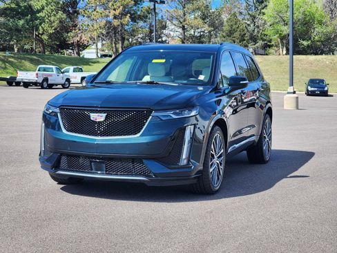 Used 2024 Cadillac XT6 Sport w/ Technology Package AWD/4WD image 4