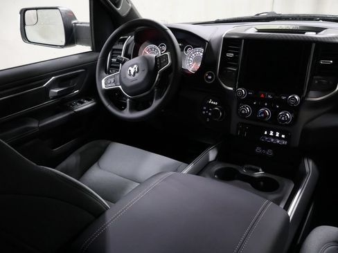 New 2026 RAM 1500 4x4 Crew Cab image 17