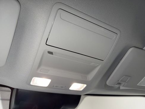 New 2025 Ford Maverick XLT w/ XLT Luxury Package image 33