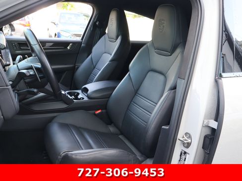 Used 2024 Porsche Cayenne Turbo GT AWD/4WD image 2