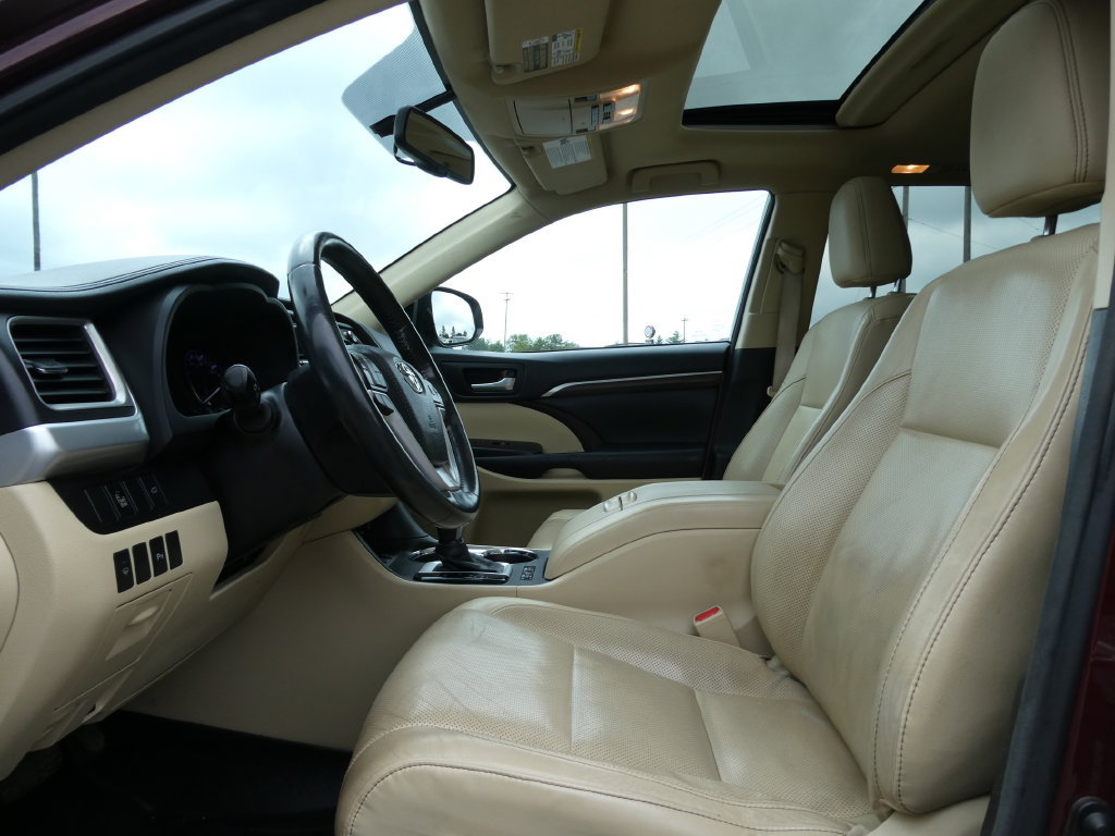 Used 2015 Toyota Highlander Limited AWD/4WD image 24