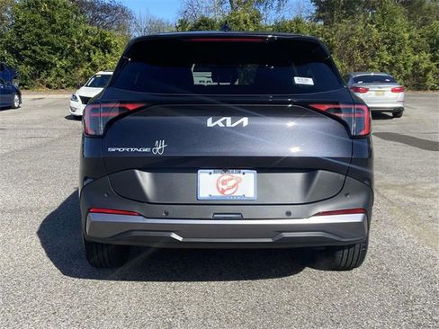 New 2026 Kia Sportage EX image 3