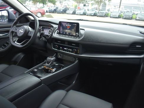 Certified 2024 Nissan Rogue SV w/ SV Premium Package FWD image 63