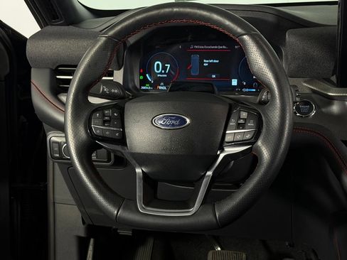 Used 2025 Ford Explorer ST-Line w/ ST-Line Street Pack AWD/4WD image 16