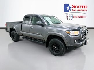 Used 2022 Toyota Tacoma SR5 AWD/4WD video 1