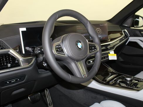 New 2026 BMW X5 xDrive40i w/ M Sport Package image 4