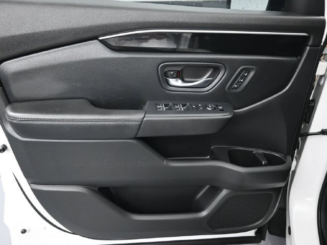 Certified 2025 Honda Pilot Touring image 21