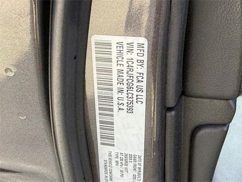 Used 2020 Jeep Grand Cherokee Overland image 28