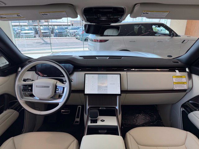 New 2026 Land Rover Range Rover Long Wheelbase SE AWD/4WD image 16