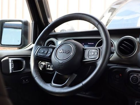 Used 2018 Jeep Wrangler Unlimited Sport S AWD/4WD image 47
