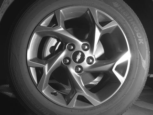 Used 2025 Chevrolet Trax LT FWD image 12