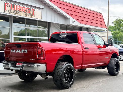 Used 2025 RAM 2500 Big Horn AWD/4WD image 3