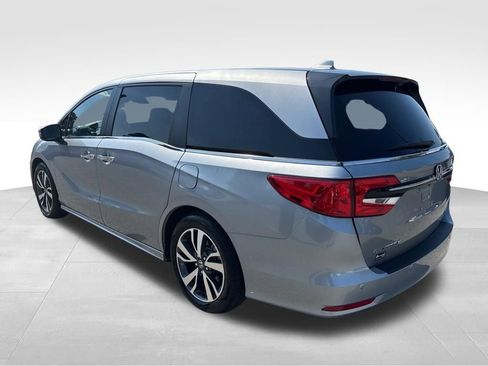 Used 2023 Honda Odyssey Touring image 3