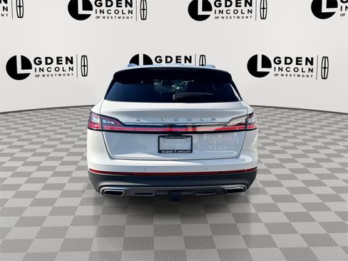 Certified 2022 Lincoln Nautilus Reserve image 7