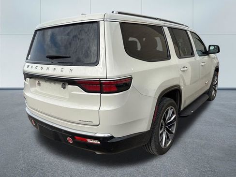 Used 2022 Jeep Wagoneer Series II w/ Premium Group I image 4