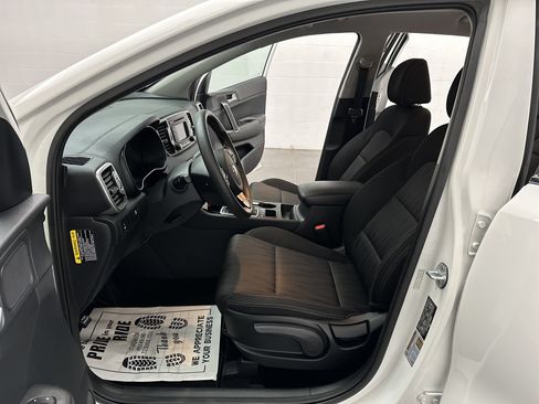Used 2019 Kia Sportage LX AWD/4WD image 15