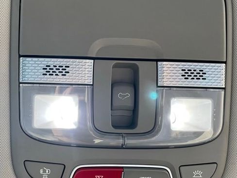 Used 2024 Kia Telluride EX w/ EX Captain's Chair Package image 25