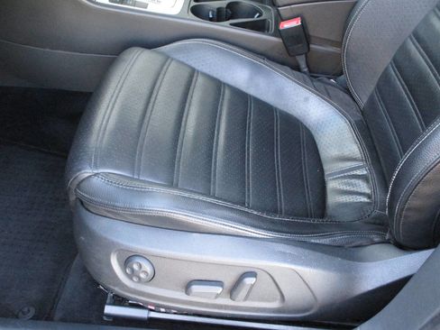 Used 2010 Volkswagen CC Sport image 10