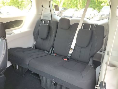 Used 2023 Chrysler Voyager LX FWD image 29
