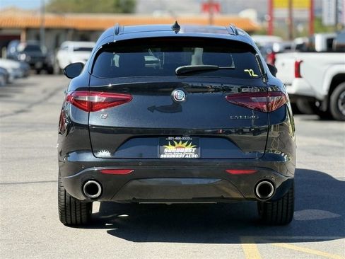Used 2021 Alfa Romeo Stelvio Ti w/ Nero Edizione AWD/4WD image 6