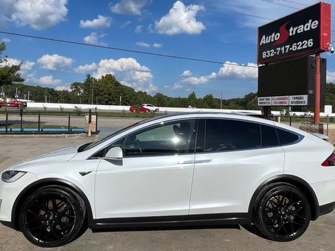Used 2020 Tesla Model X Long Range AWD/4WD image 5