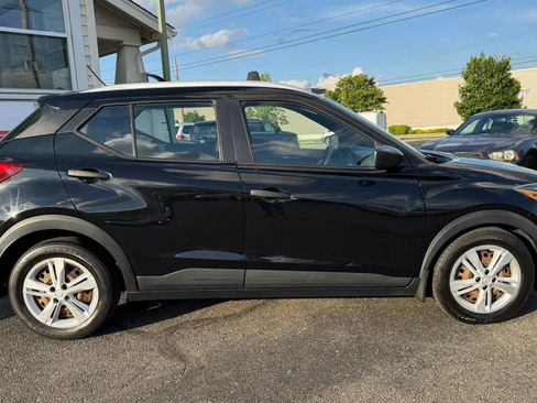 Used 2019 Nissan Kicks S w/ Exterior Package FWD image 6