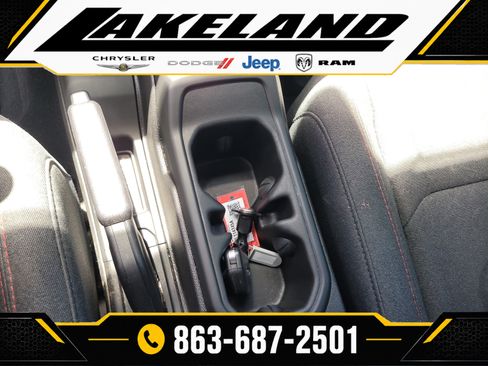 Used 2024 Jeep Gladiator Rubicon w/ Technology Group AWD/4WD image 25