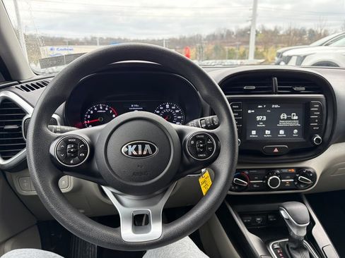 Certified 2021 Kia Soul LX image 16