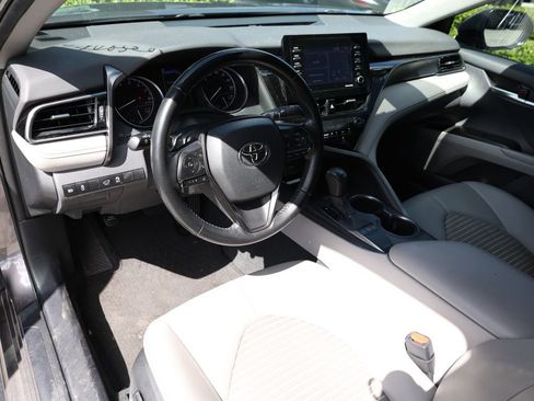 Used 2023 Toyota Camry SE w/ Convenience Package FWD image 12