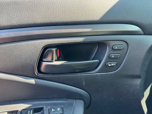 Used 2024 Honda Passport EX-L image 25